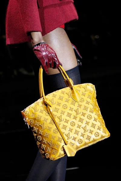 Look 38